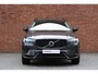 Volvo XC60 T6 Automaat Plug-in hybrid AWD Plus Dark | Premium audio by Harman Kardon | Trekhaak Semi-Elektrisch | Panoramadak met Schuif-/Kantelfunctie| Elektrisch Bedienbare Voorstoelen met Geheugenfunctie | Adaptieve Cruise Control | Pilot Assist | Blind Spot| "Fish-Eye" 360 Graden Camera | Stoel- en Stuurwiel-verwarming | Alarmklasse 3 |