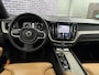 Volvo XC60 2.0 T8 Twin Engine AWD Inscription | Luchtvering | Panoramadak | Massagestoelen met ventilatie | Nappa lederen bekleding | 360 camera | Harman Kardon audio | Head-up display | Actieve LED koplampen |
