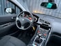 Peugeot 3008 1.6 THP Style | Trekhaak | Panodak | Parkeersensoren | Prijs Rijklaar!!