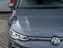 Volkswagen Golf 1.5 eTSI R-Line Business | 3x R-Line | IQ Light | Stoelverwarming | R Interieur | Privacy Glas | Camera | Stuurwiel Verwarmd | Climate Control | Adaptieve Cruise Control | Virtual Cockpit | Metallic Lak |