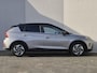 Hyundai Bayon 1.0 T-GDI Premium Handgeschakeld / Trekhaak Afneembaar / Trekgewicht 1110 kg / Achteruitrijcamera / Stuur-, en Stoelverwarming / Cruise control / Keyless Entry/Start / Apple Carplay Android Auto / Climate control /