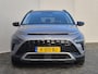 Hyundai Bayon 1.0 T-GDI Premium Handgeschakeld / Trekhaak Afneembaar / Trekgewicht 1110 kg / Achteruitrijcamera / Stuur-, en Stoelverwarming / Cruise control / Keyless Entry/Start / Apple Carplay Android Auto / Climate control /