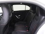 Mercedes-Benz A-klasse 180 Business Solution AMG Panoramadak / Nightpakket / Sfeerverlichting / Parkeercamera / Stoelverwarming /