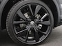 Volkswagen T-Roc 1.5 TSI R-Line Business 150PK DSG Trekhaak, Pano-Schuifdak, 19" LM Velgen, Black Style, LED-Matrix, Keyless Entry & Start, Achteruitrijcamera, Travel Assist,
