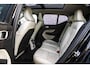 Volvo XC40 1.5 T4 Recharge Inscription | Adaptieve Cruise Control | Lederen Bekleding | Panoramadak | Dode Hoek Detectie | Standkachel | Getint Glas | Stoel-Stuur Verwarming |