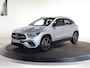 Mercedes-Benz GLA 250e Business Solution AMG | Panoramisch schuifdak | Night pakket | Achteruitrijcamera | Led Koplampen |