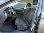 Volkswagen Passat Variant 1.6 TDI PDC V+A verw.stoelen Navi