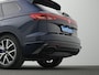 Volkswagen Touareg 3.0 TSi 462 pk tiptronic eHybrid 4MOTION R | Panoramadak | Servosluiting portieren | Leder 'Vienna' | Head-Up Display | Geheugenstoelen | Rondomzicht camera