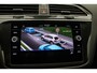 Volkswagen Tiguan R-Line Business 1.5 TSI 150pk DSG Automaat Trekhaak, Adaptive cruise control, Achteruitrijcamera, Elektrische achterklep, LED matrix koplampen