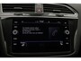 Volkswagen Tiguan R-Line Business 1.5 TSI 150pk DSG Automaat Trekhaak, Adaptive cruise control, Achteruitrijcamera, Elektrische achterklep, LED matrix koplampen