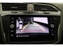 Volkswagen Tiguan R-Line Business 1.5 TSI 150pk DSG Automaat Trekhaak, Adaptive cruise control, Achteruitrijcamera, Elektrische achterklep, LED matrix koplampen