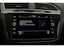 Volkswagen Tiguan R-Line Business+ 1.5 TSI 150pk DSG Automaat Panoramadak, Black Style, Adaptive cruise control, Achteruitrijcamera, Elektrische achterklep, LED matrix koplampen