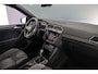 Volkswagen Tiguan R-Line Business+ 1.5 TSI 150pk DSG Automaat Panoramadak, Black Style, Adaptive cruise control, Achteruitrijcamera, Elektrische achterklep, LED matrix koplampen