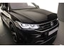 Volkswagen Tiguan R-Line Business+ 1.5 TSI 150pk DSG Automaat Panoramadak, Black Style, Adaptive cruise control, Achteruitrijcamera, Elektrische achterklep, LED matrix koplampen