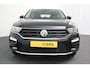 Volkswagen T-Roc 1.5 TSI DSG Style | Navigatie | Climate Control | Adatieve Cruise Control | Electrische achterklep | Stuurwielverwarming | Camera | Parkeer Sensoren