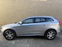 Volvo XC60 2.0 T5 FWD Summum | Leder | Trekhaak | Camera | Navigatie | Cruise control | Bi-Xenon | Elektrische achterklep | Stoelverwarming | Elektrisch verstelbare stoel met memory | Volledig onderhouden