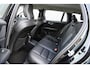 Volvo V60 2.0 T6 Plug-in hybrid AWD Plus Bright | Adaptieve Cruise Control | Trekhaak | Harman & Kardon | Stoel + stuurverwarming |