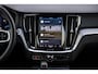 Volvo V60 2.0 T6 Plug-in hybrid AWD Plus Bright | Adaptieve Cruise Control | Trekhaak | Harman & Kardon | Stoel + stuurverwarming |