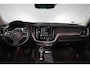 Volvo XC60 Recharge T6 AWD Inscription - Head-up display - 360º camera - 22' LMV - Harman Kardon - IntelliSafe Assist & Surround - Elektr. verstelbare voorstoelen met geheugen - Parkeerverwarming - Leder - Verwarmbaar stuurwiel - Stoelverwarming voor & achter - Full LED verlichting met bochtenverlichting - Draadloos telefoon opladen - Getint glas v.a. de B-stijl - Parkeersensoren voor & achter - Air Quality System