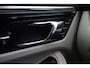 Porsche Macan 3.0 D S Aut. | Stoelventilatie | Lederen Dashboard | Dealeronderhouden | Trekhaak | Sportstoelen | 155DKM | NAP |