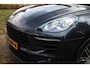 Porsche Macan 3.0 D S Aut. | Stoelventilatie | Lederen Dashboard | Dealeronderhouden | Trekhaak | Sportstoelen | 155DKM | NAP |