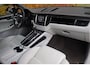 Porsche Macan 3.0 D S Aut. | Stoelventilatie | Lederen Dashboard | Dealeronderhouden | Trekhaak | Sportstoelen | 155DKM | NAP |