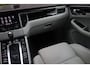 Porsche Macan 3.0 D S Aut. | Stoelventilatie | Lederen Dashboard | Dealeronderhouden | Trekhaak | Sportstoelen | 155DKM | NAP |