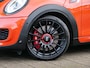 MINI John Cooper Works Mini 2.0 Chili 232 Pk Automaat DAB / Navigatie / 18 inch / Camera / Winterpakket