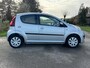 Peugeot 107 1.0 Active / Leuke 5-deurs van 2de eigenaar / Airco / Radio-CD / 2 sleutels / Led / NAP / APK 07-05-2026 / Kan zo mee!