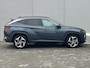 Hyundai Tucson 1.6 T-GDI PHEV Premium 4WD / Vaste Trekhaak 13-polig (Trekgewicht 1.350kg) / Stuur- en Stoelverwarming / Stoelverkoeling / Adaptieve Cruise Control / 360° Camera / Climate Control / Navigatie full map / Apple Carplay & Android Auto / Elektrisch Verstelbare Voorstoelen met geheugenset Bestuurdersstoel / Keyless Entry & Start / Elektrische Achterklep