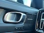 Volvo EX40 Twin Motor Performance Ultra Black Edition 82 kWh | Panoramadak | 20'' Velgen | 360 Camera | Harman Kardon | Power Seats | Pixel LED | Stoel en stuurwielverwarming |