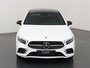 Mercedes-Benz A-klasse 250 e AMG Line | Panoramadak | Rij assistentiepakket | Night pakket | 19" lichtmetalen velgen |