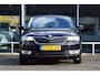 Skoda Rapid 1.2 TSI Greentech Ambition Businessline | Org. NL | APK 11-2026 | Nieuwe Ketting | Trekhaak | Navigatie | Cruise Control | Airco | 15'' Velgen Met All Season Banden |