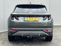 Hyundai Tucson 1.6 T-GDI PHEV Premium 4WD / Vaste Trekhaak 13-polig (Trekgewicht 1.350kg) / Stuur- en Stoelverwarming / Stoelverkoeling / Adaptieve Cruise Control / 360° Camera / Climate Control / Navigatie full map / Apple Carplay & Android Auto / Elektrisch Verstelbare Voorstoelen met geheugenset Bestuurdersstoel / Keyless Entry & Start / Elektrische Achterklep