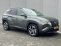 Hyundai Tucson 1.6 T-GDI PHEV Premium 4WD / Vaste Trekhaak 13-polig (Trekgewicht 1.350kg) / Stuur- en Stoelverwarming / Stoelverkoeling / Adaptieve Cruise Control / 360° Camera / Climate Control / Navigatie full map / Apple Carplay & Android Auto / Elektrisch Verstelbare Voorstoelen met geheugenset Bestuurdersstoel / Keyless Entry & Start / Elektrische Achterklep