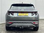 Hyundai Tucson 1.6 T-GDI PHEV Premium 4WD / Vaste Trekhaak 13-polig (Trekgewicht 1.350kg) / Stuur- en Stoelverwarming / Stoelverkoeling / Adaptieve Cruise Control / 360° Camera / Climate Control / Navigatie full map / Apple Carplay & Android Auto / Elektrisch Verstelbare Voorstoelen met geheugenset Bestuurdersstoel / Keyless Entry & Start / Elektrische Achterklep
