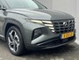 Hyundai Tucson 1.6 T-GDI PHEV Premium 4WD / Trekhaak (Trekgewicht 1.350kg) / Stuur- en Stoelverwarming / Stoelverkoeling / Adaptieve Cruise Control / 360° Camera / Climate Control / Navigatie full map / Apple Carplay & Android Auto / Elektrisch Verstelbare Voorstoelen met geheugenset Bestuurdersstoel / Keyless Entry & Start / Elektrische Achterklep