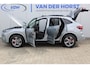 Ford Kuga 2.5-243pk PHEV ST-Line X. Nieuwste model ! Van €. 54.937,- voor €. 43.735,- ! Trekgewicht 2.100kg ! Elektr. panoramadak, Elektr. inklapb. trekhaak, stoel-, stuur- en voorraamverw., lane- en side assist, 360gr. camera, HUD, Apple/Android, Elektr. verstelb. stoelen, LED verl. etc etc