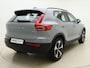 Volvo XC40 B4 211pk Plus Dark / Harman&Kardon / Elektr. Stoelen / 19'' + All Season / Elektr. Trekhaak / Noodreservewiel / Keyless / BLIS / ACC / Verw. Voorruit /