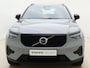 Volvo XC40 B4 211pk Plus Dark / Harman&Kardon / Elektr. Stoelen / 19'' + All Season / Elektr. Trekhaak / Noodreservewiel / Keyless / BLIS / ACC / Verw. Voorruit /