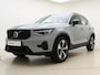 Volvo XC40 B4 211pk Plus Dark / Harman&Kardon / Elektr. Stoelen / 19'' + All Season / Elektr. Trekhaak / Noodreservewiel / Keyless / BLIS / ACC / Verw. Voorruit /