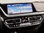BMW 2-serie Gran Coupé 218i Sport Automaat (APPLE CARPLAY, M STUUR, GROOT NAVI, LEDER, GETINT GLAS, SFEERVERLICHTING, SPORTSTOELEN, DAB+, CRUISE, LED KOPLAMPEN, NIEUWSTAAT)