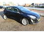 Ford Fiesta 1.0-100pk EcoBoost Titanium 5deurs Mooie en zuinige Ford Fiesta in de luxe Titanium uitvoering. Climate control , Cruise control , Navigatie , Bluetooth