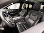 Volvo XC60 2.0 T8 Twin Engine AWD Inscription 391Pk Automaat (PANORAMADAK, APPLE CARPLAY, HARMAN/KARDON, MEMORY SEATS, ZWART HEMEL, STOELVERWARMING VOOR/ACHTER, LUXE LEDER, TREKHAAK, CAMERA, STUURWIEL VERWARMD, NIEUWSTAAT)