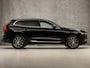 Volvo XC60 2.0 T8 Twin Engine AWD Inscription 391Pk Automaat (PANORAMADAK, APPLE CARPLAY, HARMAN/KARDON, MEMORY SEATS, ZWART HEMEL, STOELVERWARMING VOOR/ACHTER, LUXE LEDER, TREKHAAK, CAMERA, STUURWIEL VERWARMD, NIEUWSTAAT)