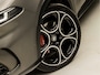 Alfa Romeo Tonale 1.5T Hybrid Sprint Automaat (VIRTUAL COCKPIT, APPLE CARPLAY, GROOT NAVI, STOELVERWARMING/KOELING, LEDER, 360 CAMERA, HARMAN/KARDON, KEYLESS, ELEK ACHTERKLEP, ADAPTIVE CRUISE, NIEUWSTAAT)