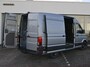 Volkswagen Crafter Bedrijfswagens 35 Trendline 2.0 TDI 140pk L3H3 · Camera · Trekhaak · Tussenschot · Alarm · P-Sensoren · Cruise Control · Garantie t/m 22-12-2028 of 120.000km