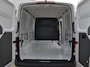 Volkswagen Crafter Bedrijfswagens 30 2.0 TDI 140pk Trendline L3H2 · Camera · Tussenschot · Trekhaak · Apple/Android Car Play · P-Sensoren · Garantie t/m 22-12-2028 of 100.000km