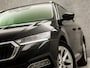 Skoda Octavia Combi 1.5 TSI Sportline 150Pk Automaat (VIRTUAL COCKPIT, APPLE CARPLAY, GROOT NAVI, GETINT GLAS, CAMERA, SPORTSTOELEN, STOELVERWARMING, ADAPTIVE CRUISE, ELEK ACHTERKLEP, TREKHAAK, KEYLESS, NIEUWSTAAT)