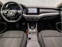 Skoda Octavia Combi 1.5 TSI Sportline 150Pk Automaat (VIRTUAL COCKPIT, APPLE CARPLAY, GROOT NAVI, GETINT GLAS, CAMERA, SPORTSTOELEN, STOELVERWARMING, ADAPTIVE CRUISE, ELEK ACHTERKLEP, TREKHAAK, KEYLESS, NIEUWSTAAT)